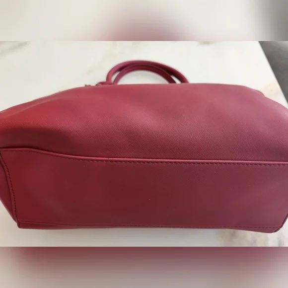Reaction Kenneth Cole Bold Red Satchel - Picture 4 of 10